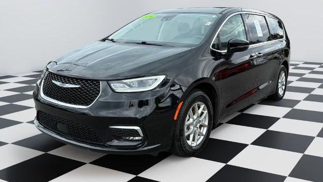 Preowned 2024 Chrysler Pacifica Touring L for Sale