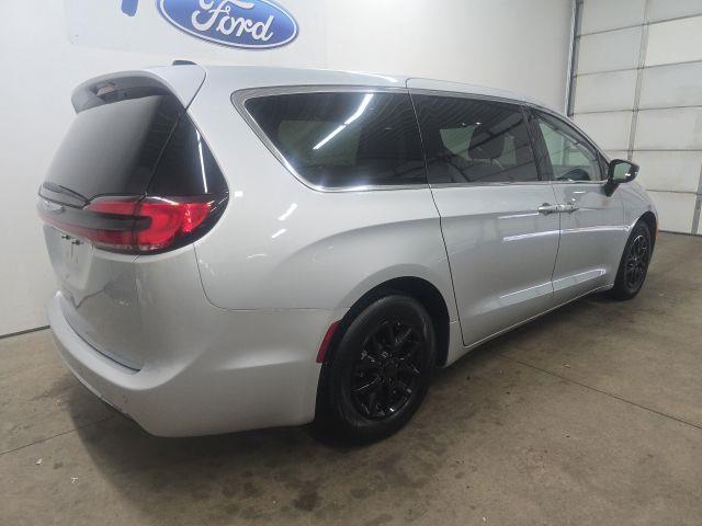 2024 Chrysler Pacifica - $24,197