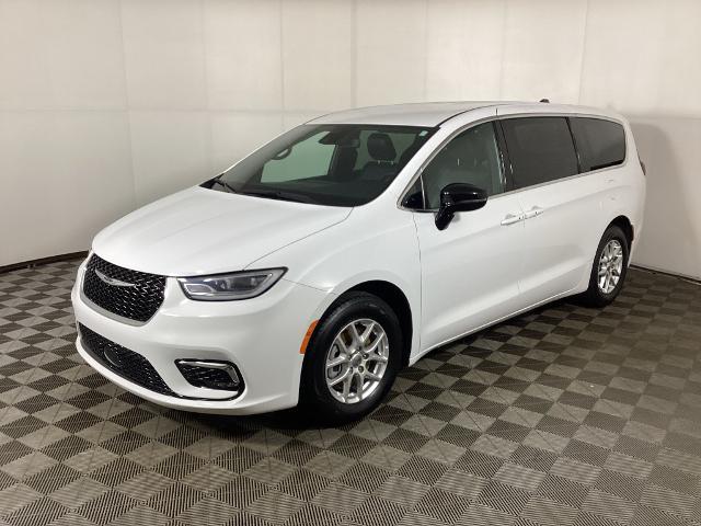 2025 Chrysler Pacifica - $25,995