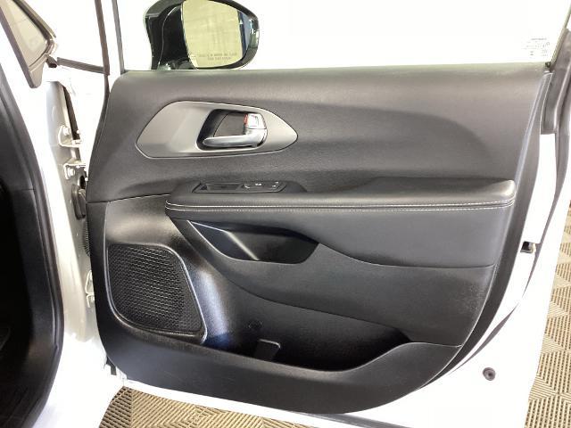2025 Chrysler Pacifica - $25,995
