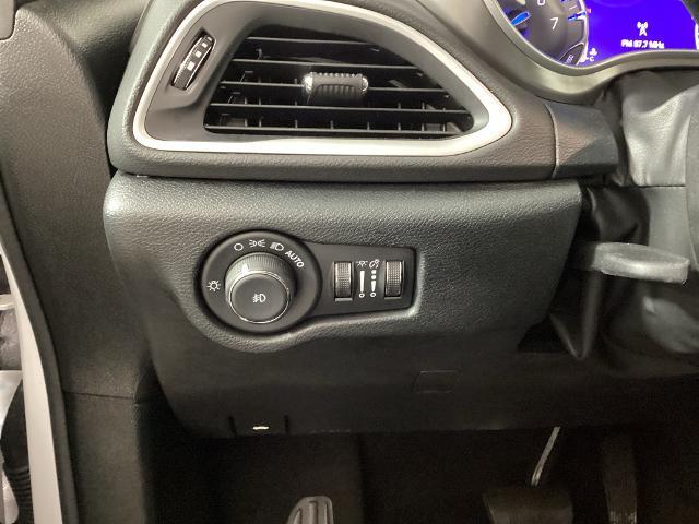 2025 Chrysler Pacifica - $25,995