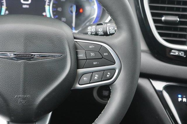 2025 Chrysler Pacifica - $21,300