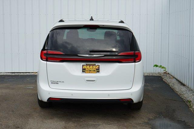 2025 Chrysler Pacifica - $21,300
