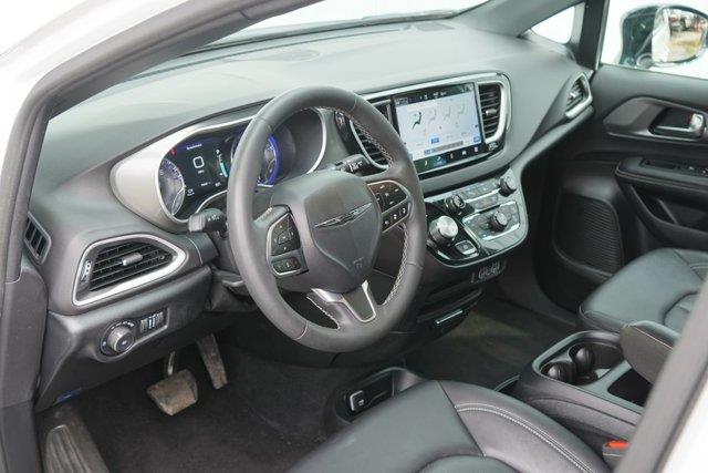 2025 Chrysler Pacifica - $21,300