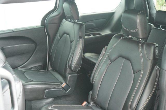 2025 Chrysler Pacifica - $21,300