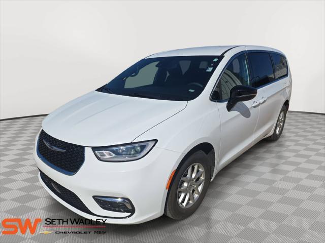 2025 Chrysler Pacifica - $26,000