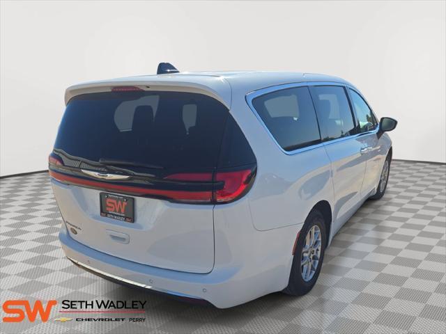 2025 Chrysler Pacifica - $26,000