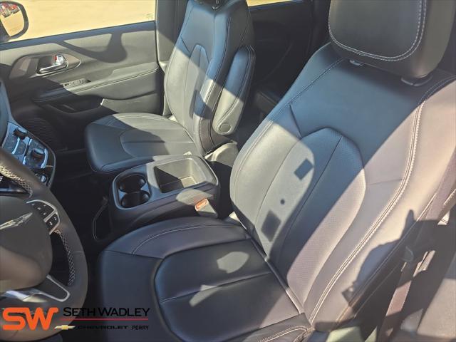 2025 Chrysler Pacifica - $26,000