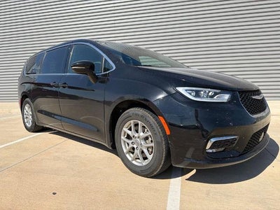 2025 Chrysler Pacifica Select 4DR Mini-Van