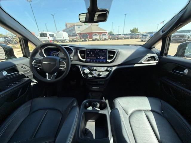 2025 Chrysler Pacifica - $21,804