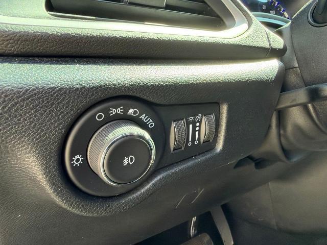 2025 Chrysler Pacifica - $21,804