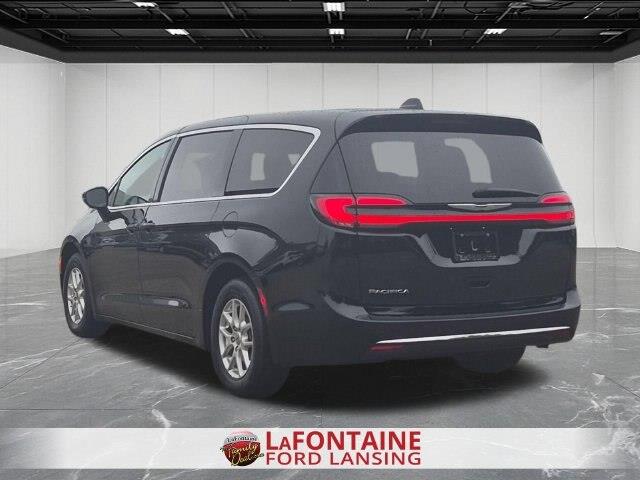 2025 Chrysler Pacifica - $24,000