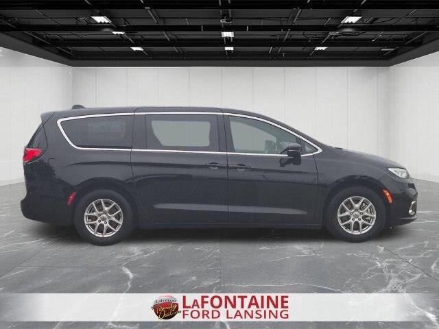 2025 Chrysler Pacifica - $24,000