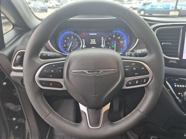 2025 Chrysler Pacifica - $24,000