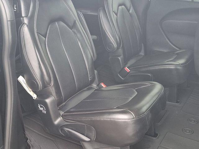 2025 Chrysler Pacifica - $24,000