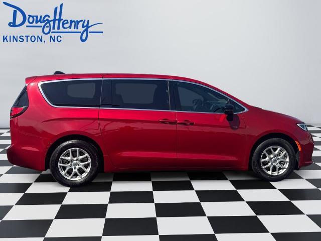 2025 Chrysler Pacifica - $24,954
