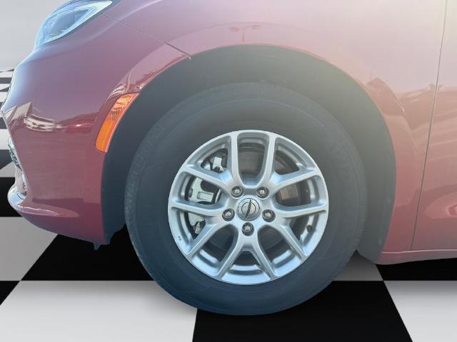 2025 Chrysler Pacifica - $24,954