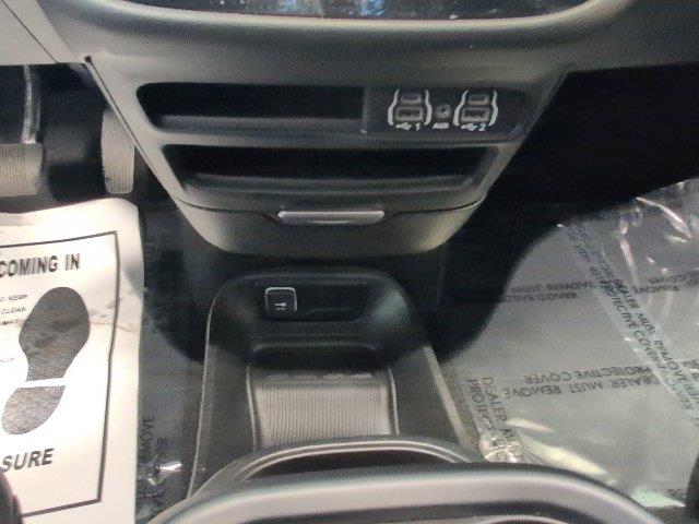 2025 Chrysler Pacifica - $24,843