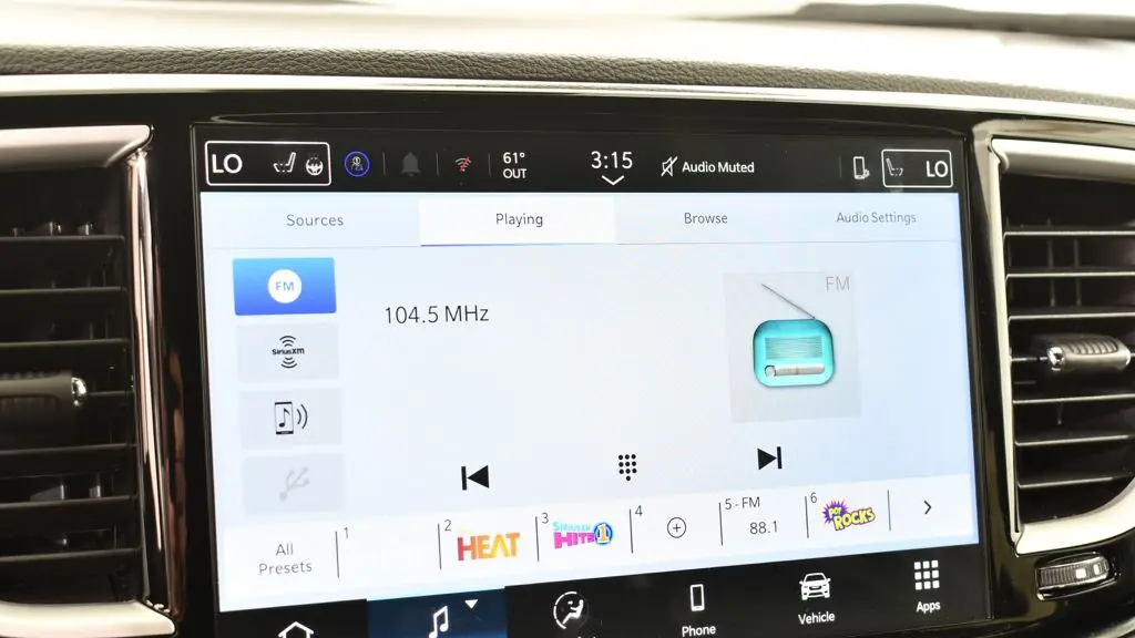 2026 Chrysler Pacifica Select
