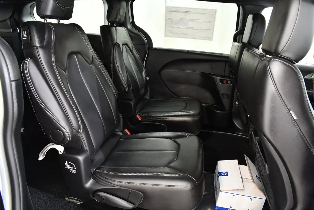 2026 Chrysler Pacifica - $61,900