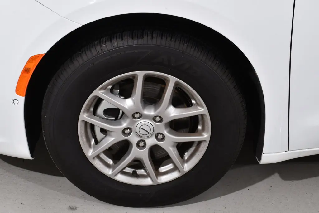 2026 Chrysler Pacifica - $61,900