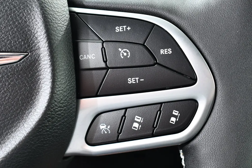 2026 Chrysler Pacifica - $61,900