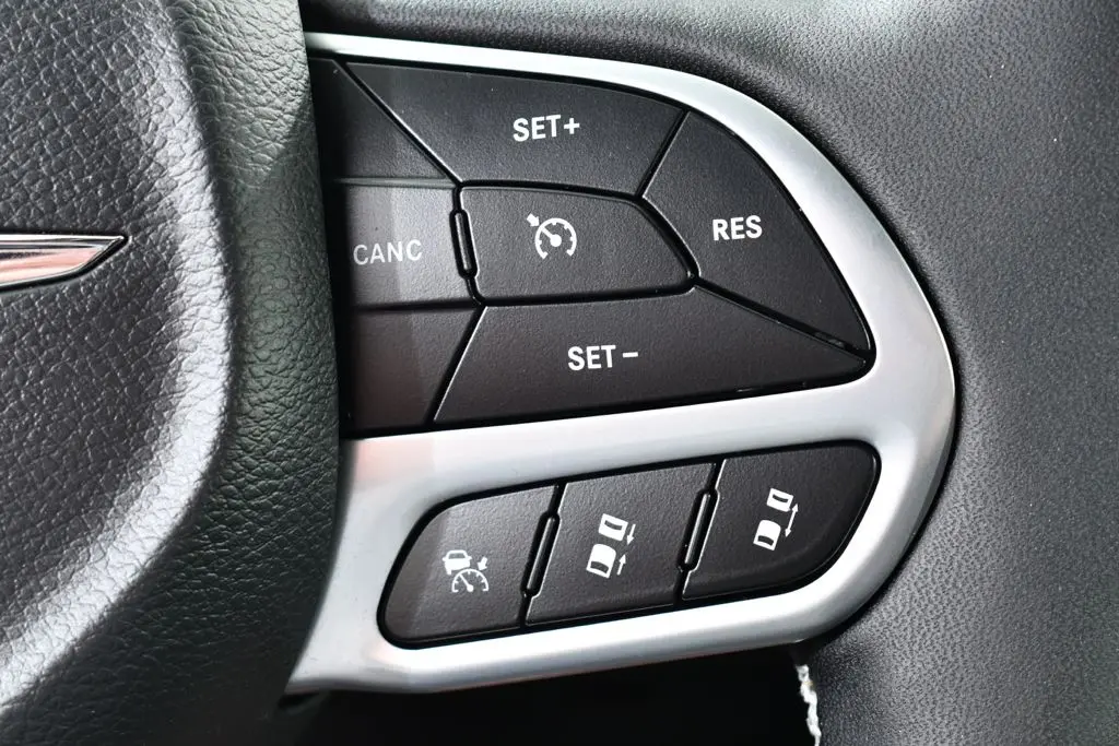 2026 Chrysler Pacifica - $61,900