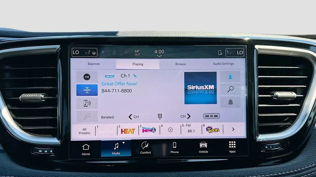 2026 Chrysler Pacifica Select