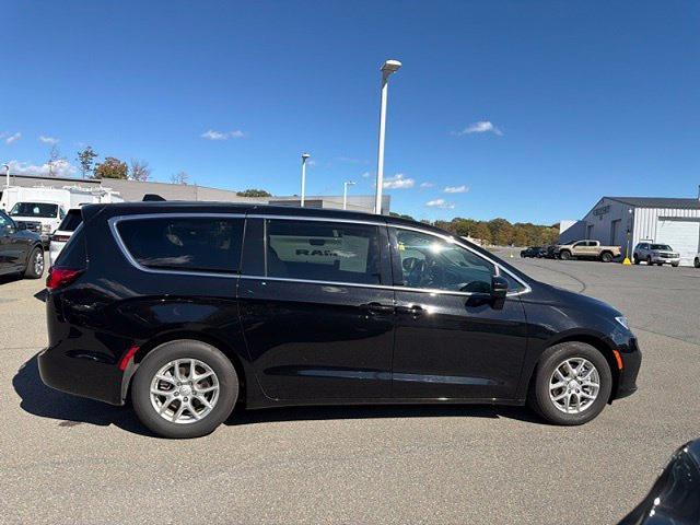 2026 Chrysler Pacifica - $29,904