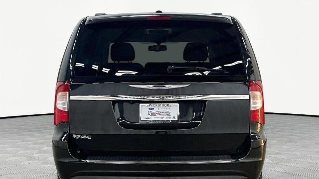 2015 Chrysler Town and Country Touring