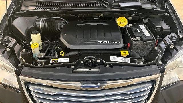 2015 Chrysler Town and Country Touring