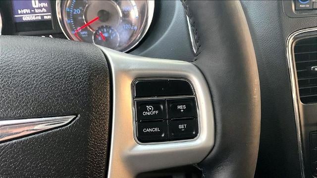 2015 Chrysler Town and Country Touring
