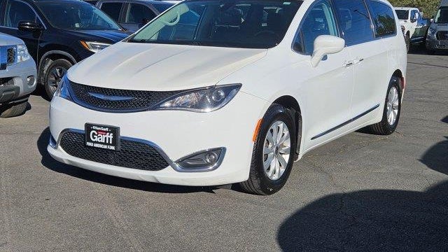 2017 Chrysler Pacifica Touring Plus