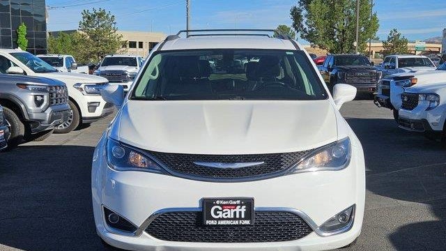 2017 Chrysler Pacifica Touring Plus