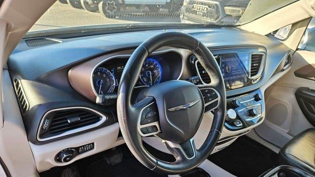 2017 Chrysler Pacifica Touring Plus