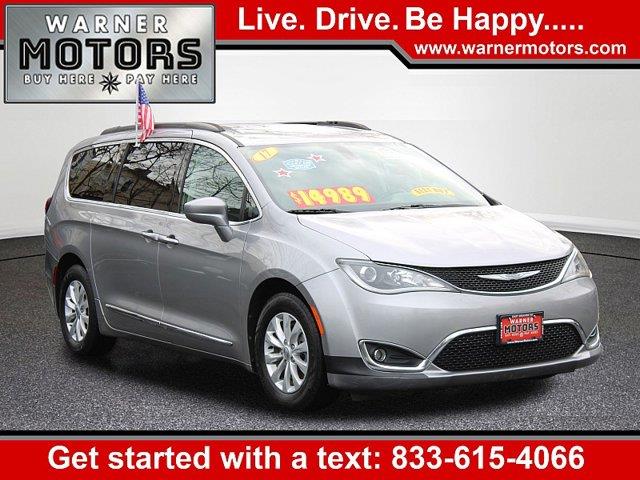 2017 Chrysler Pacifica - $13,989