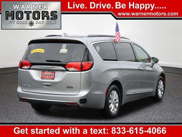 2017 Chrysler Pacifica - $13,989