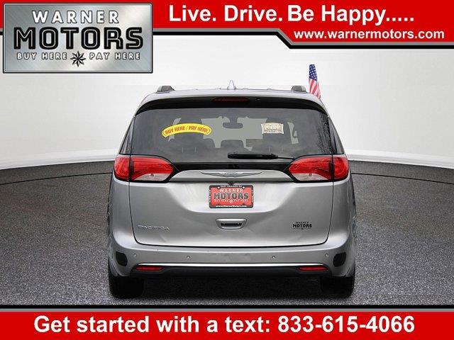 2017 Chrysler Pacifica - $13,989