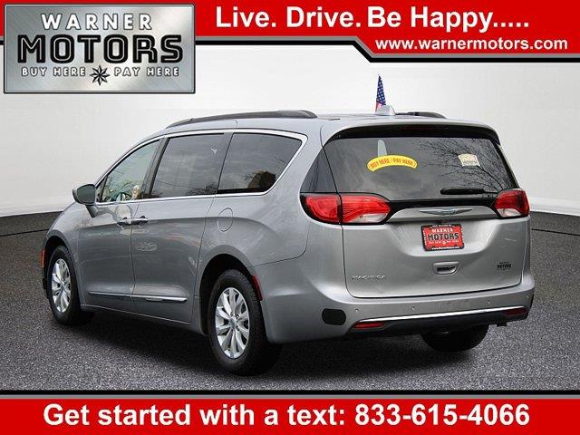 2017 Chrysler Pacifica - $13,989