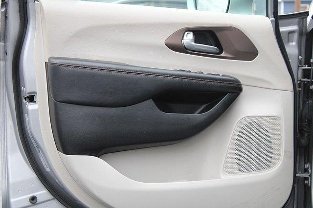 2017 Chrysler Pacifica - $13,989