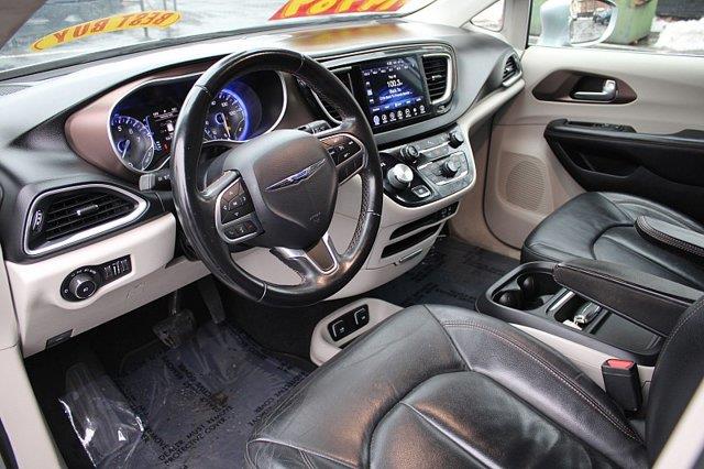 2017 Chrysler Pacifica - $13,989
