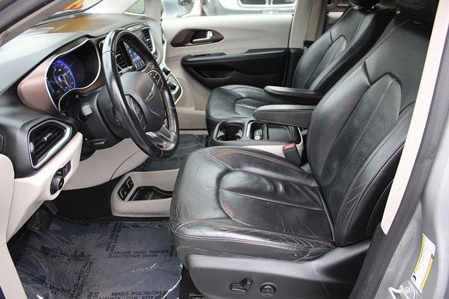 2017 Chrysler Pacifica - $13,989