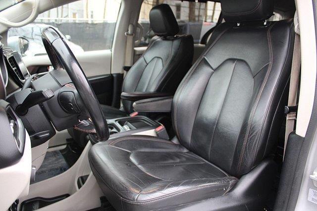 2017 Chrysler Pacifica - $13,989
