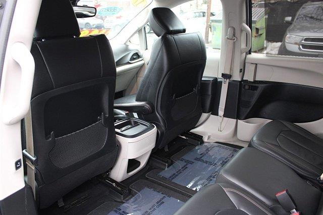 2017 Chrysler Pacifica - $13,989
