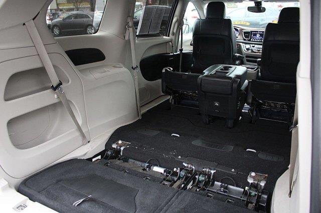 2017 Chrysler Pacifica - $13,989