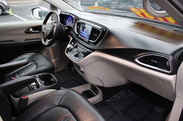 2017 Chrysler Pacifica - $13,989