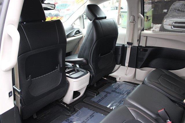 2017 Chrysler Pacifica - $13,989