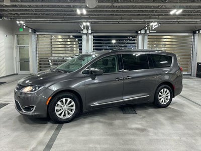 2017 Chrysler Pacifica Touring-L 4DR Mini-Van