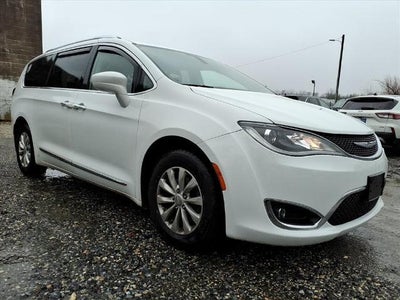 Photo of a 2018 Chrysler Pacifica Touring L 4DR Mini-Van for sale