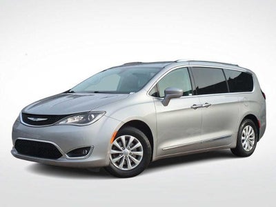 Photo of a 2018 Chrysler Pacifica Touring L 4DR Mini-Van for sale